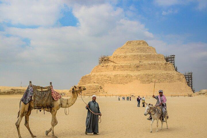 Private Pyramids of Giza and Memphis Full-Day Tour