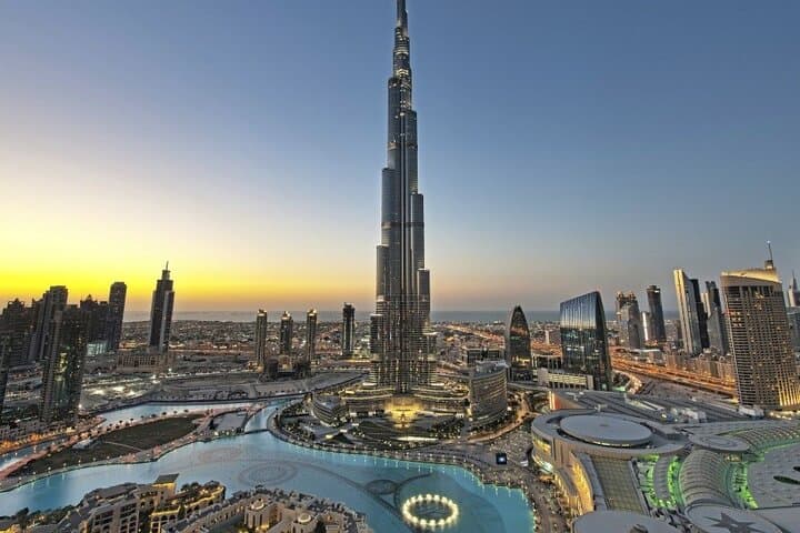 Amazing tour to dubai Burj khalifa tower with dinner