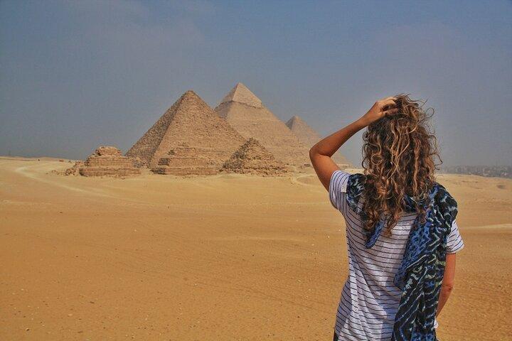 Guide on site Tour to Iconic Giza Pyramids and Great Sphinx