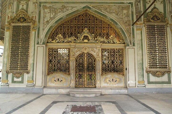Guided Tour to Topkapi Palace with Skip-the-Line Entry Ticket