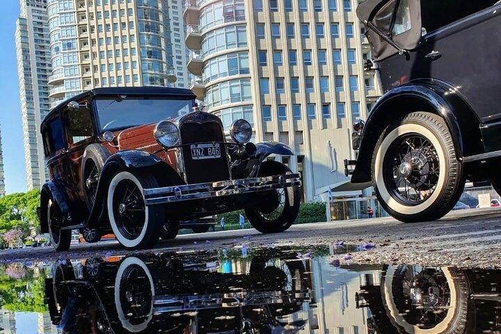 Buenos Aires tour in a luxury Vintage car with dinner and show in Rojo Tango