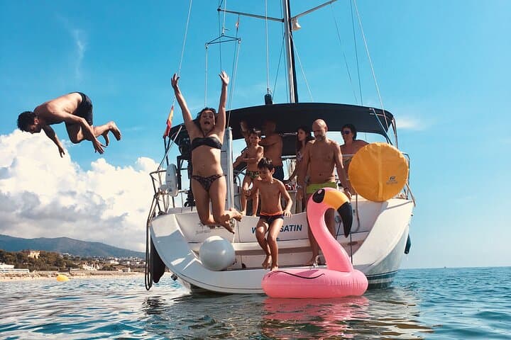6 Hours private boat cruise from Barcelona. Snorkel and sun