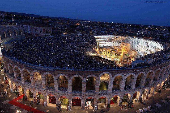 Arena di Verona Opera - Ticket + 1h City guided walking tour