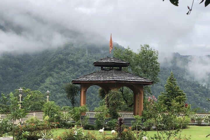 Yoga Retreat in India at Abhayaranya Yoga Ashram, Rishikesh
