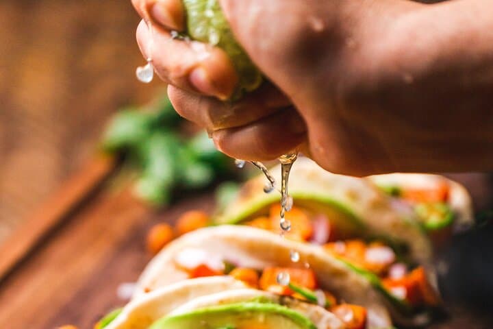 Night Tacos and Mezcal Crawl in Mexico with Guide