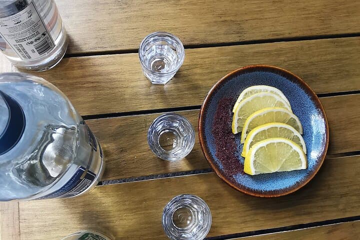 Night Tacos and Mezcal Crawl in Mexico with Guide