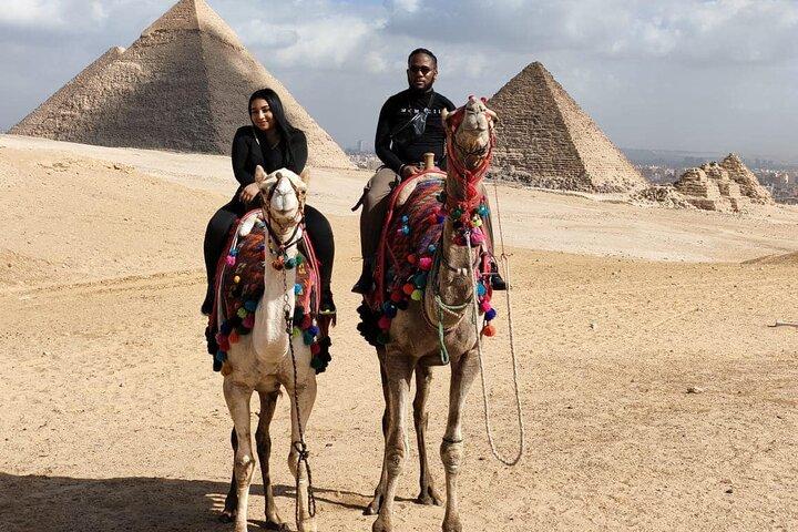 Horse or Camel Riding Tour around Sahara Giza pyramids