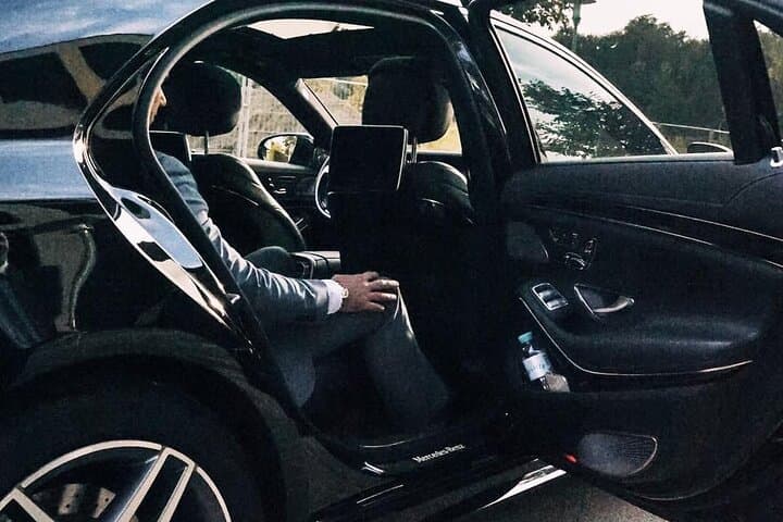 Airport Transfer: New Airport IST to Istanbul by Business Car
