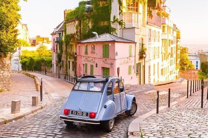 Vintage 2CV Adventure: 2-Hour Paris Highlights Tour