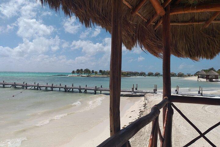 Full day pass & brunch in the best Beach Club in the Riviera Maya