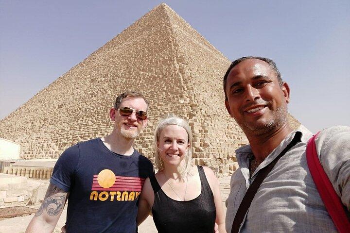 Cairo Private Layover Tour to Giza Pyramids and Sphinx