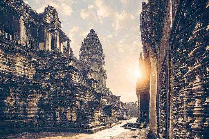 Angkor Wat, Angkor Thom & Elephant Terrace Half-Day Tours
