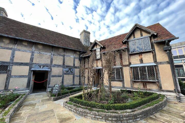 Stratford Upon Avon & Warwick Castle Private Tour