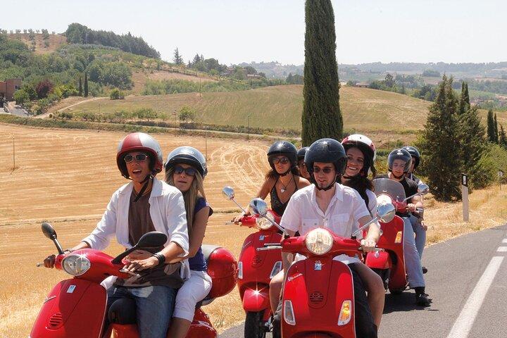 Chianti Vespa Adventure – Small Group from Florence