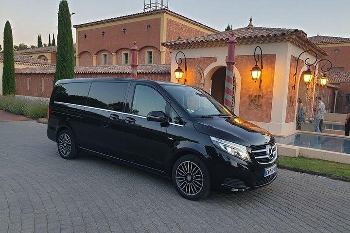 Private Transfer from CDG/ORLY/LBG Airport to Disneyland (Van 7 Pax)