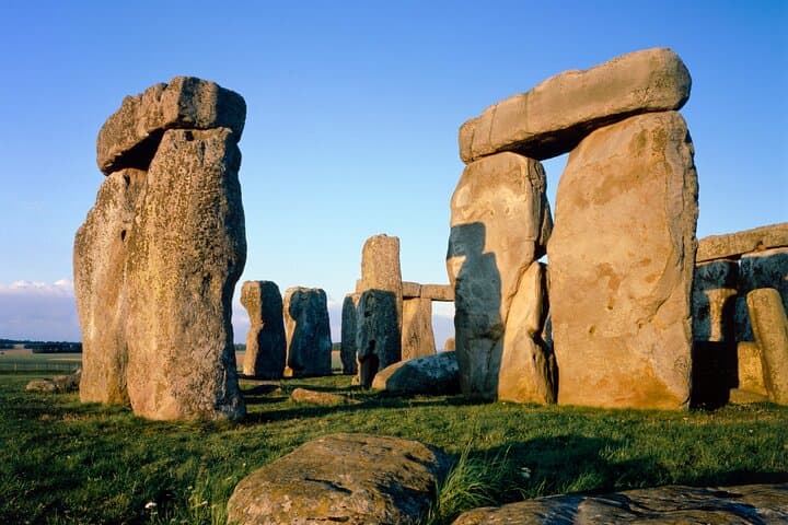Windsor Castle, Stonehenge, and Oxford Day Trip from London