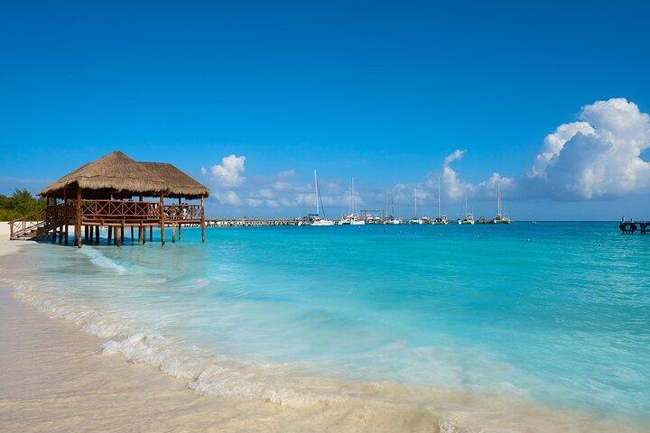 Full day pass & brunch in the best Beach Club in the Riviera Maya