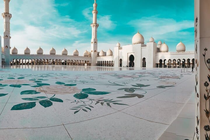 Private Abu Dhabi city tour from Dubai