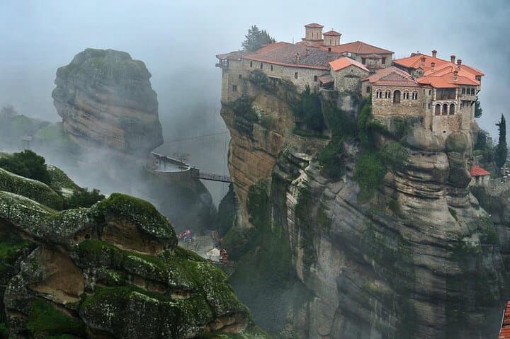 Meteora and Thermopylae Private Tour from Athens