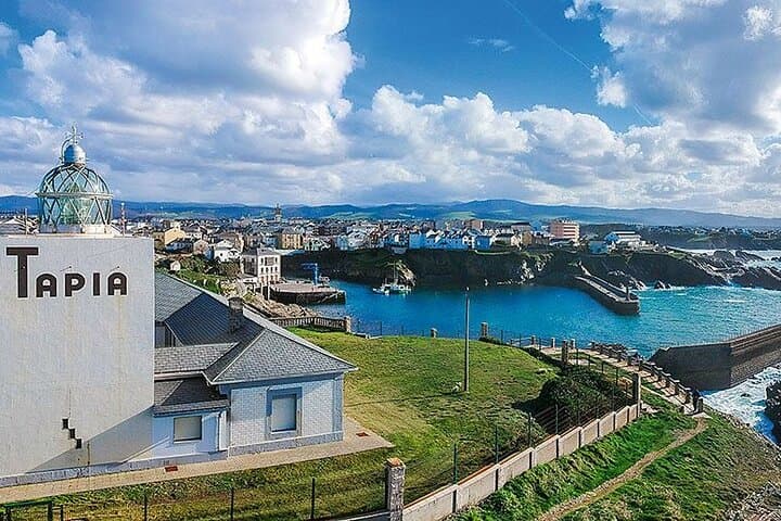 From Santiago: Tour to cathedrals Beach, Lugo and Asturias