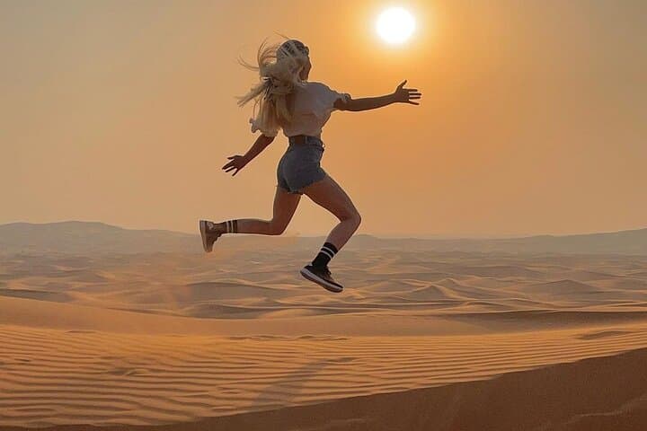 Red Sand Dune Bashing , BBQ Dinner Buffet & Live Shows
