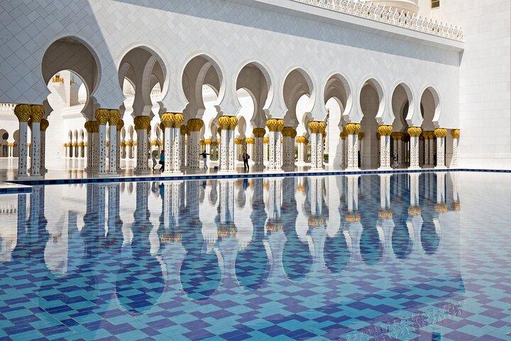 Abu Dhabi City Tour: Iconic Landmarks & Cultural Gems
