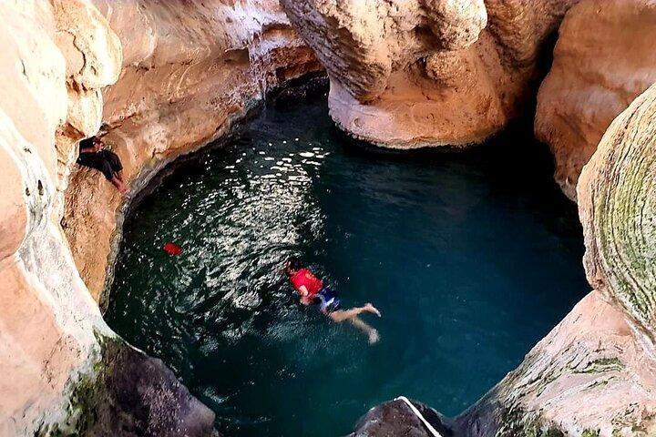 Private Tour Wadi Shab & Sinkhole, Fins Beach Tour – Swim & Hike