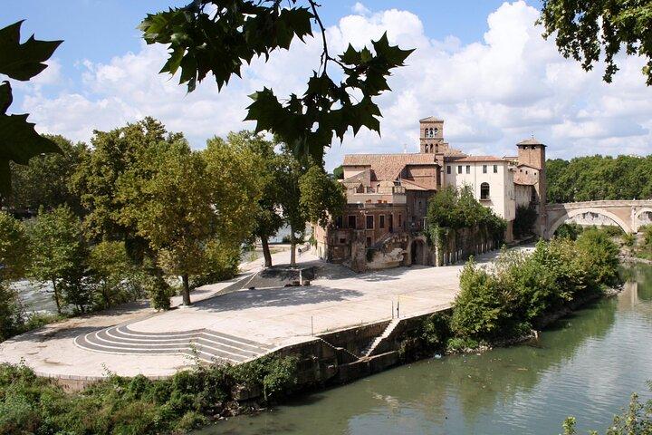 Jewish Quarter and Trastevere District Private Walking Tour