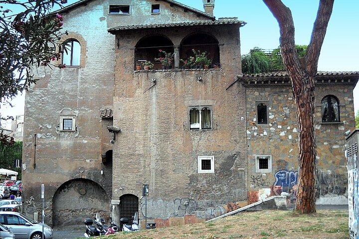 Jewish Quarter and Trastevere District Private Walking Tour
