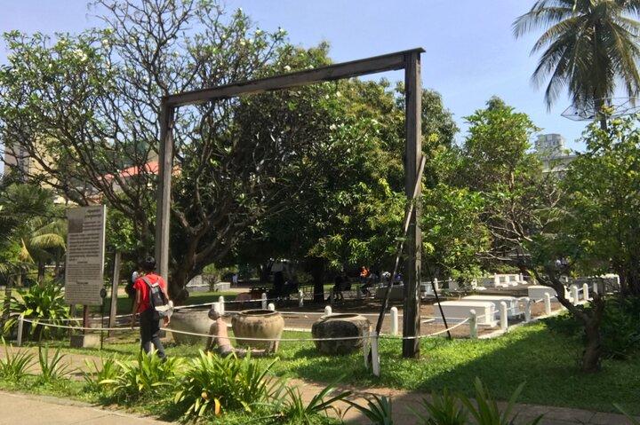 Khmer Rouge, genocide museum &killing field tour