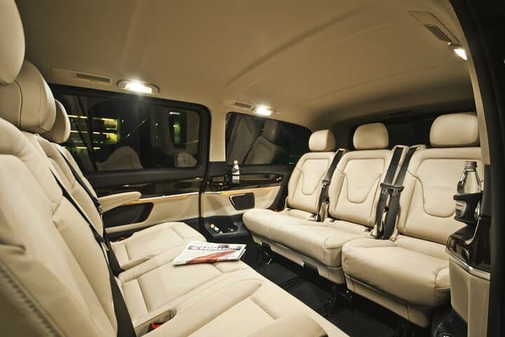 Barcelona Airport Transfer (Private): Arrival or Departure