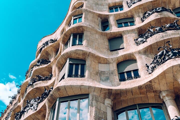 Private Best of Barcelona with Sagrada Familia & Park Güell visit