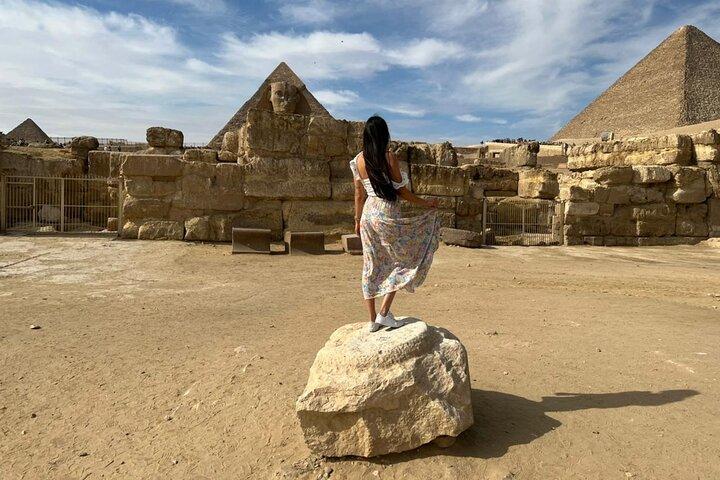 Layover Giza pyramids , Egyptian museum and local bazaars from Cairo airport