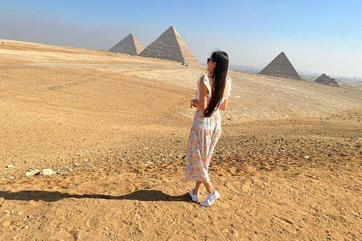 8-Private Hours Giza pyramids ,Egyptian museum ,lunch and Camel Ride