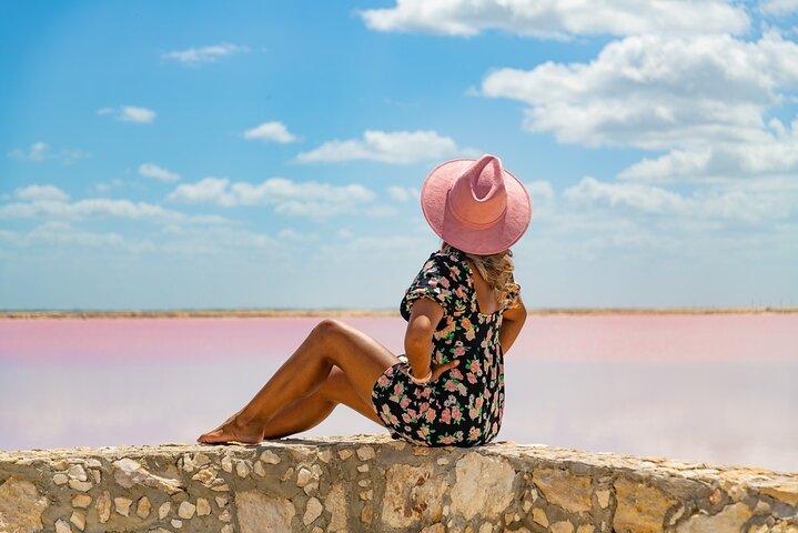 Las Coloradas & Rio Lagartos Tour from Cancún