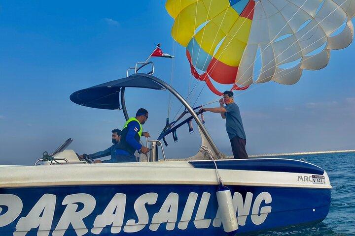 Parasailing tour in Al Mouj Muscat