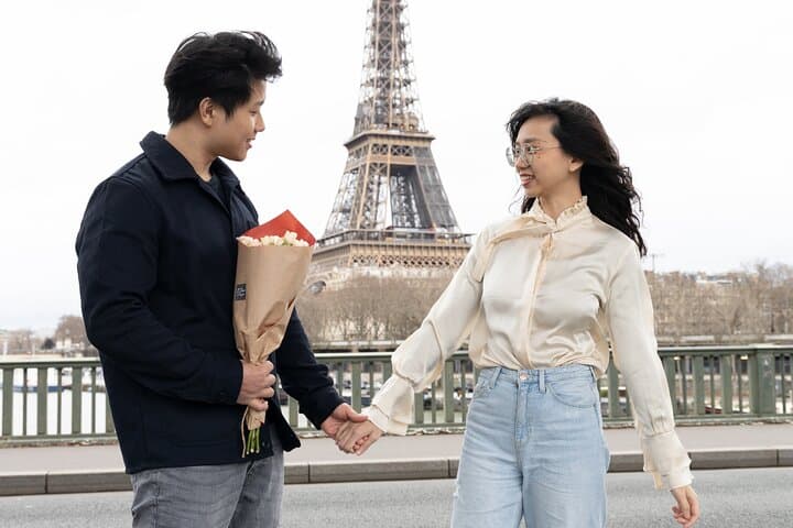 Eiffel and La Seine Photo Shoot - Paris Photographer