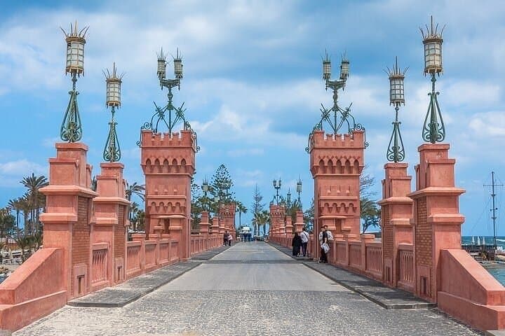 Private Full-Day Trip to Alexandria from Cairo with Lunch & Guide