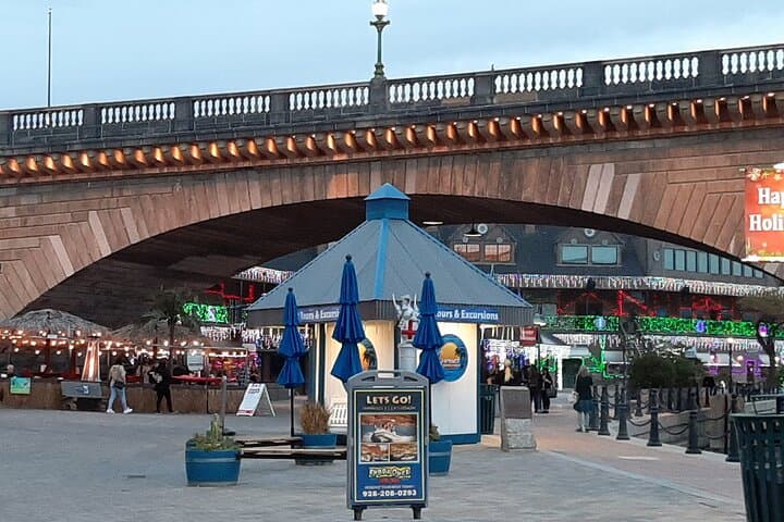 London Bridge and English Village Tour Small Group