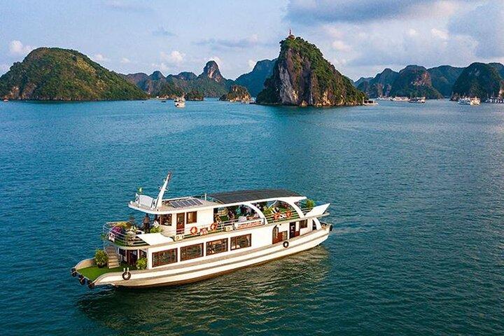 Halong Bay Cruises Top Seller included Pick up & Transfers