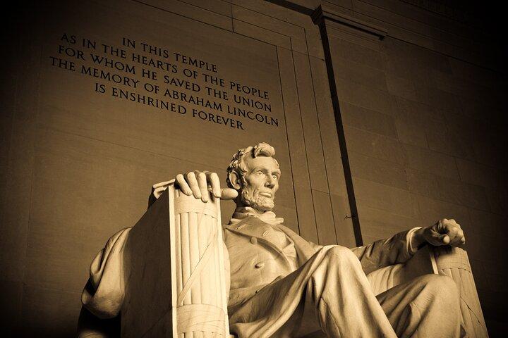 Washington DC Night-Time City Tour with Visit to Mount Vernon