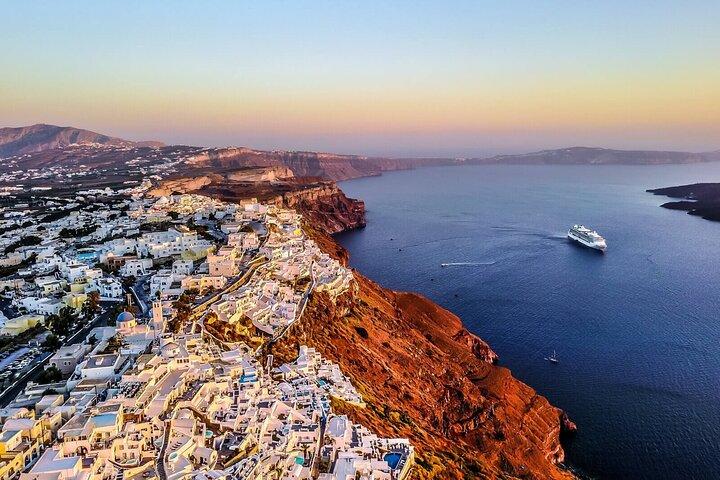 Santorini First-time Visitors Private Tour with Wine Tasting
