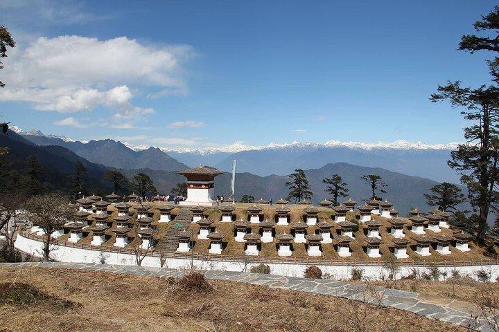 14 Days Bhutan Cultural Tour With 2-Day Trek in Bumthang Valley