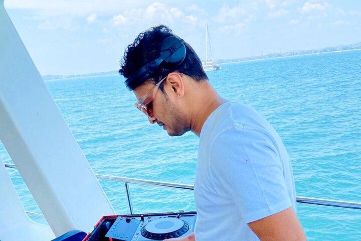 Private Boat Rental in the Mirissa Sea, Sri Lanka