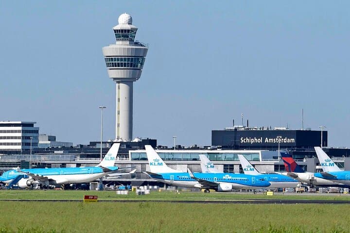 Amsterdam to Schiphol Airport Private Transfer