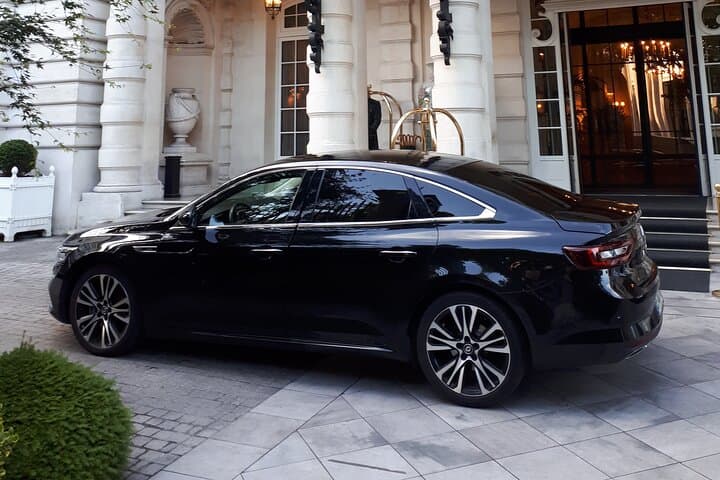 Private Transfer from CDG or ORY Airport to Paris City