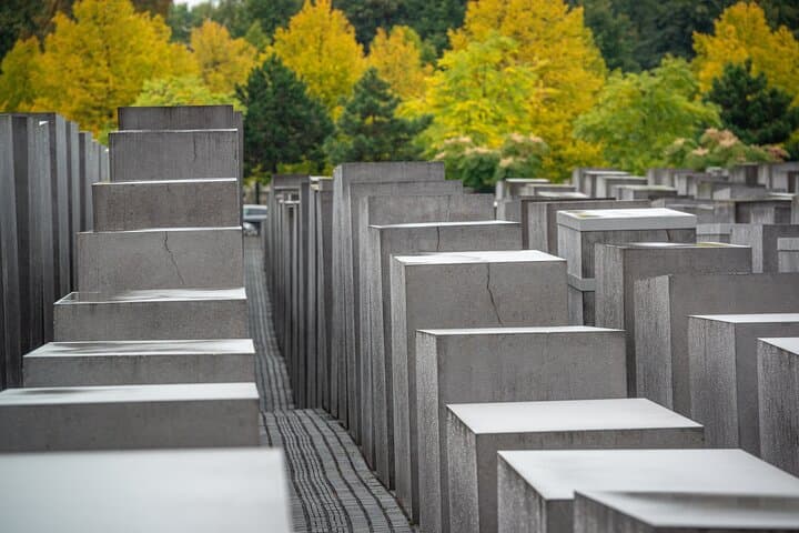 Berlin Jewish Quarter and Holocaust History Walking Tour