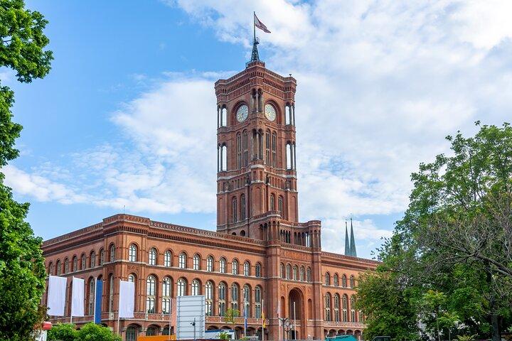 Highlights of Berlin Private Tour with Car Transport