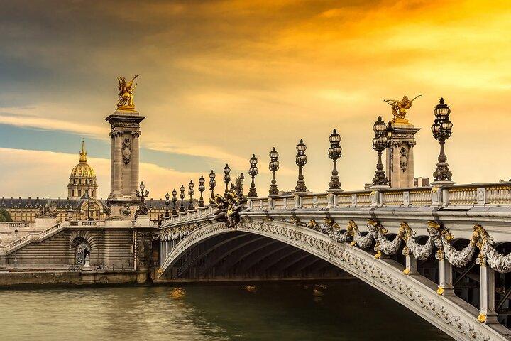 Paris 3-hour Private Tour including Seine River Cruise