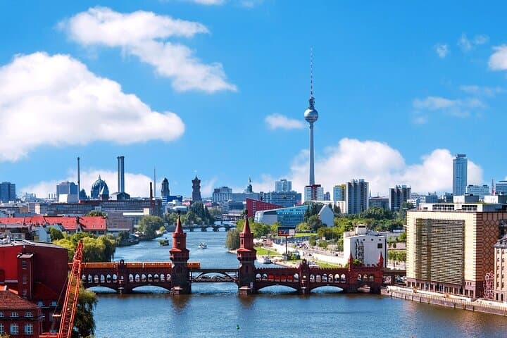 Kreuzberg's Secret Society: Exploration Game and Tour